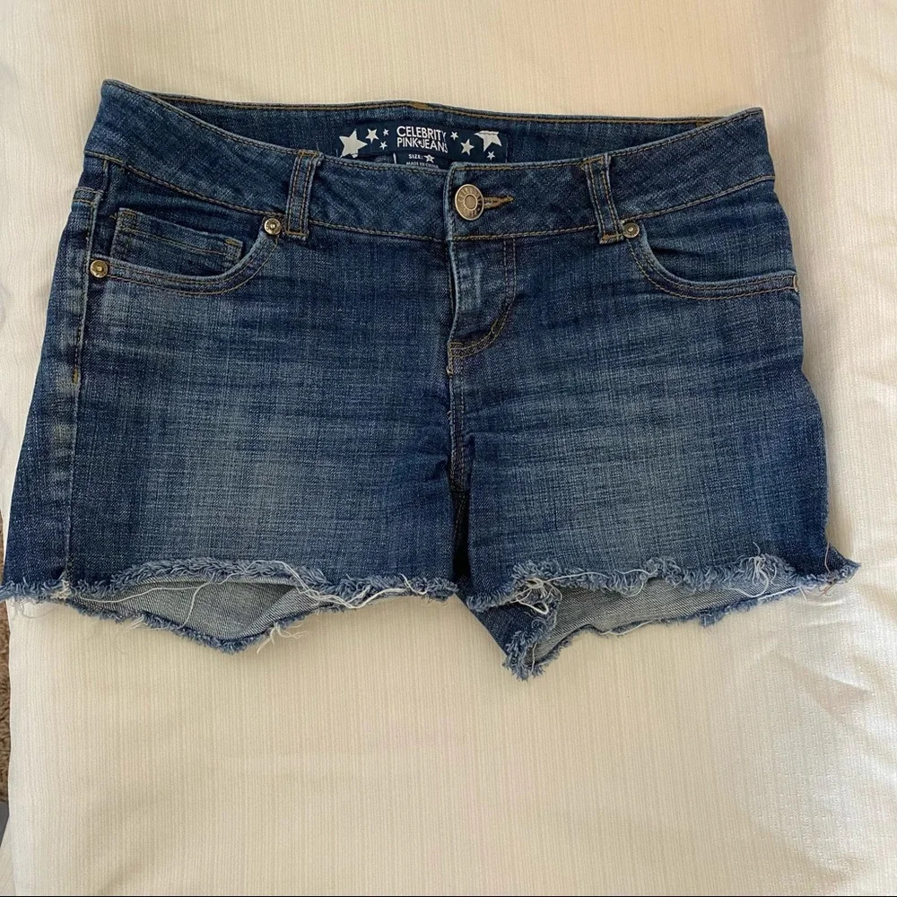 Celebrity Pink Shorts, sz 3